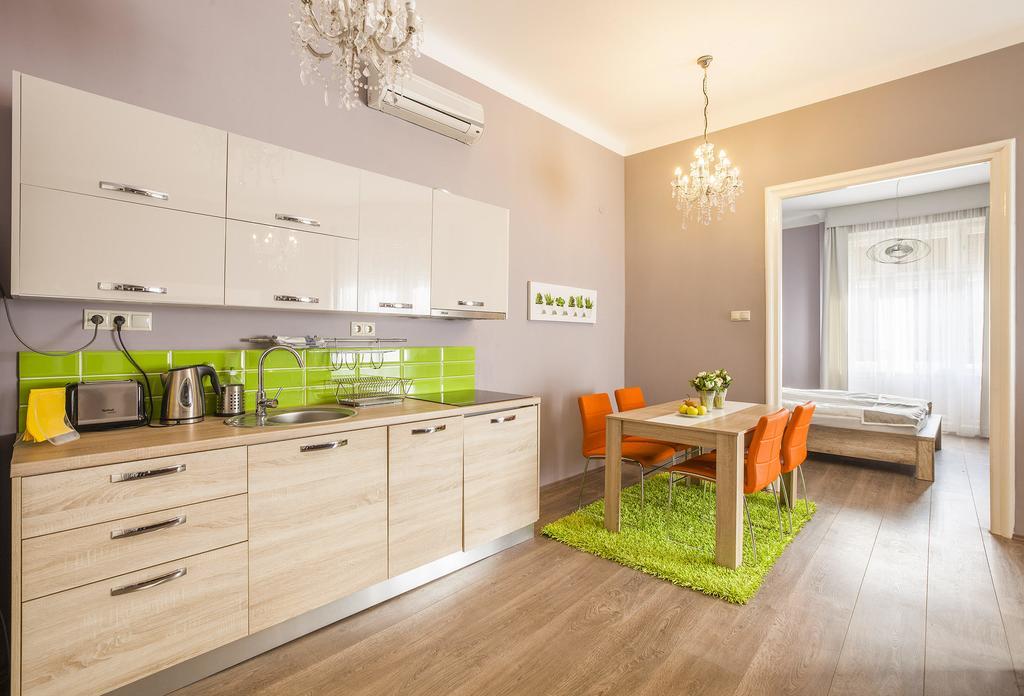 Two Couples Apartment بودابست المظهر الخارجي الصورة